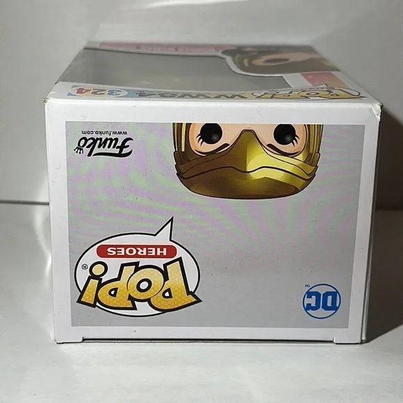 Wonder Woman golden armour flying funko pop​ - Picture 5 of 6
